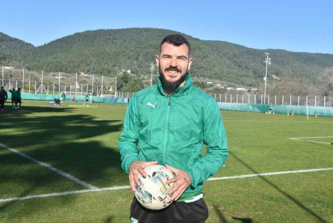 İ̇smet Taşdemir: "Bizim Hedefimiz İlk 10"