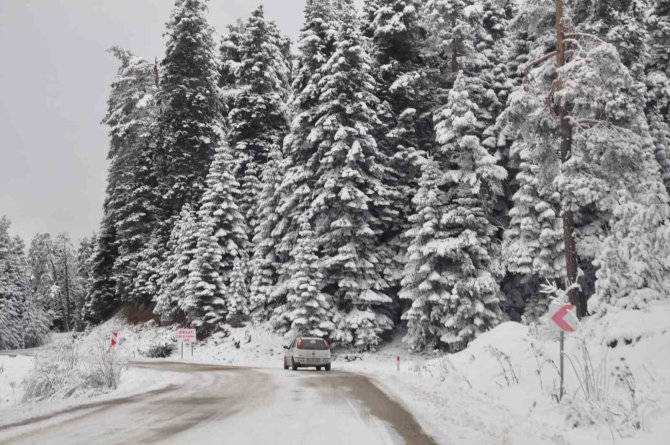 Bolu’da Kartpostallık Kış Manzarası