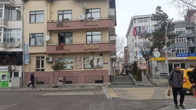 Bolu Dağı’na Kar Yağışı Etkili Oluyor