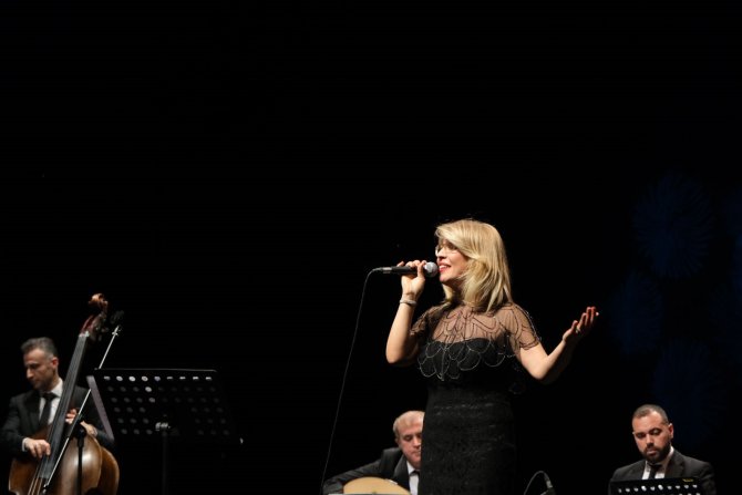 Tkm’de Sanat Müziği Gecesi