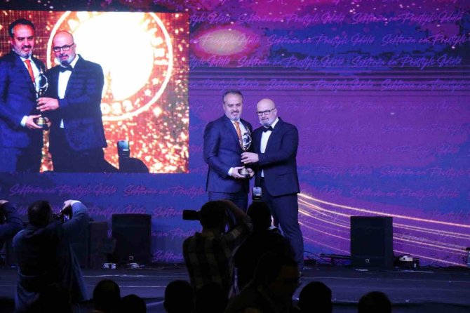 Bursa Büyükşehir Ödüle Doymuyor