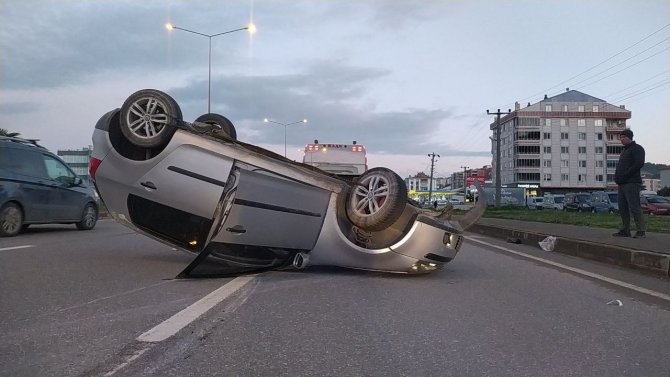 Aracıyla Takla Atan Kadın Sürücü Yaralandı