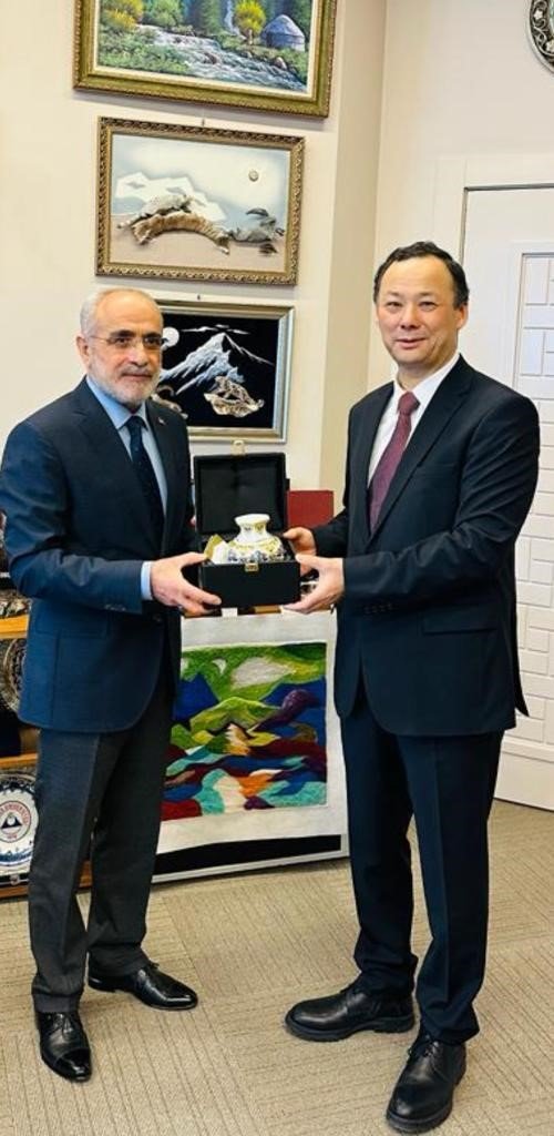 Cumhurbaşkanı Başdanışmanı Topçu, Kırgızistan Büyükelçisi Kazakbayev’i Ağırladı