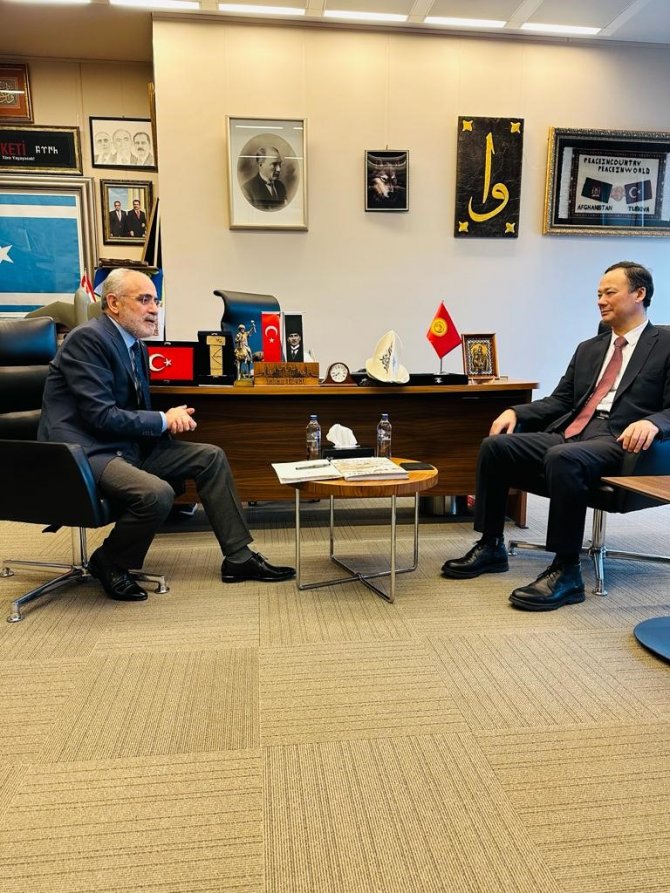 Cumhurbaşkanı Başdanışmanı Topçu, Kırgızistan Büyükelçisi Kazakbayev’i Ağırladı