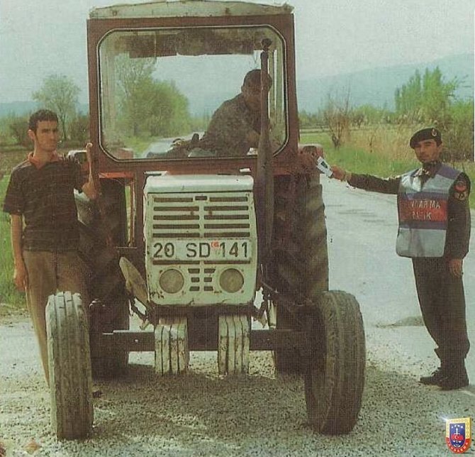 23 Yıl Sonra Aynı Yerde Traktörüyle Denetime Takıldı