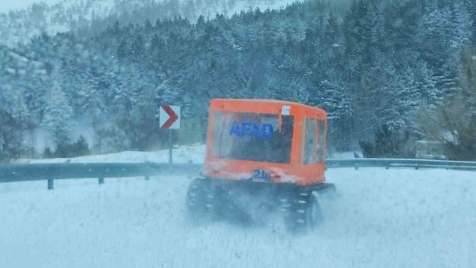 Erzincan’da Karda Mahsur Kalan 5 Kişi Kurtarıldı