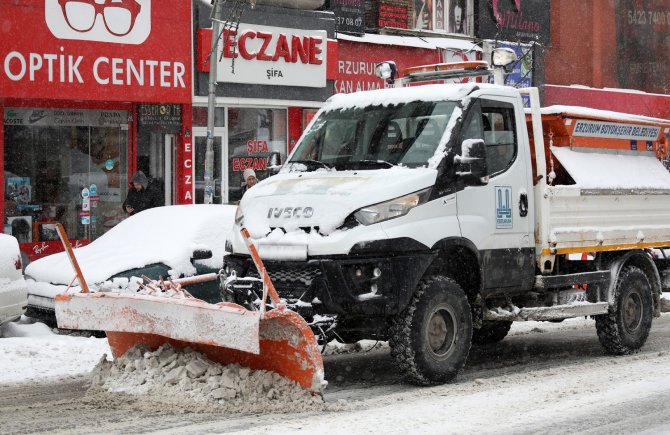 Büyükşehir’in Kar Timleri İş Başında