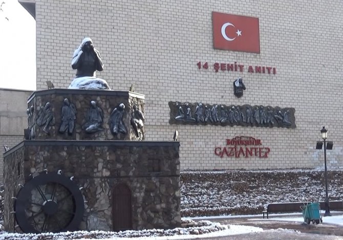 Gaziantep Güne Beyaz Örtüyle Uyandı