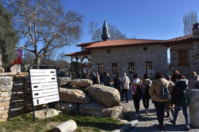 Psikolojik Kampının Dördüncü Gününde Stratonikeia Antik Kentini Gezdiler