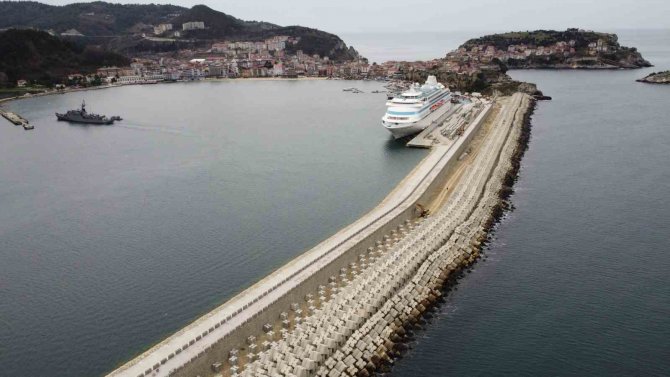 Amasra’da Mendirek İnşasında Sona Yaklaşıldı