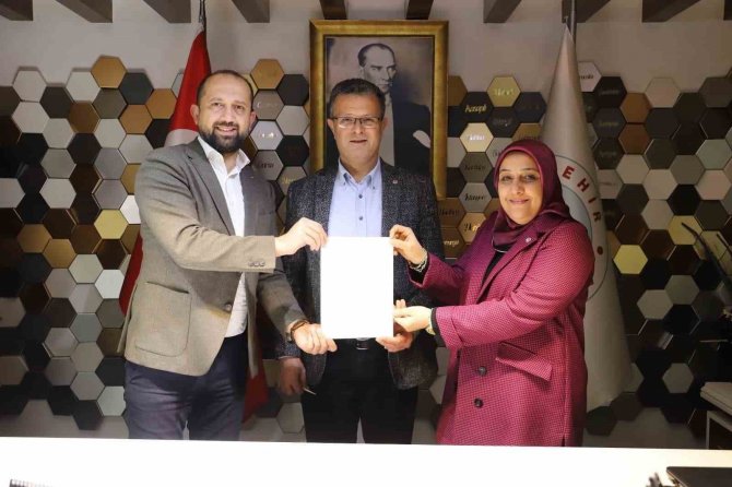 Hizmet İ̇ş Sendikası İle Alaşehir Belediyesi Arasında Ek Protokol İmzalandı