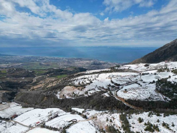 İ̇skenderun Körfezi’nde Lodos, Amanos Dağları’nda Kartpostallık Manzaralar