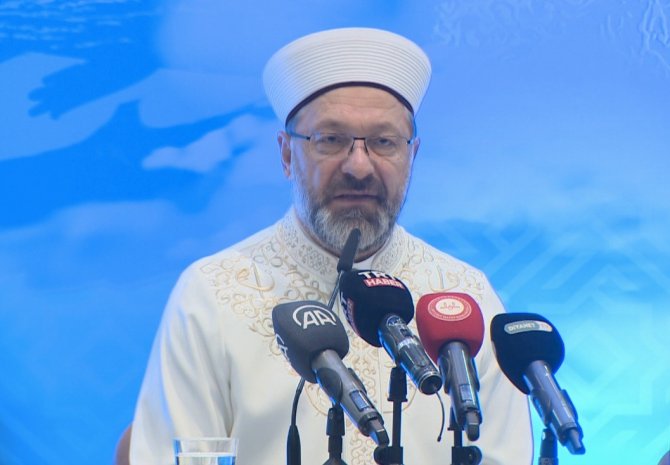 Diyanet İ̇şleri Başkanı Erbaş: "Çirkin Provokasyonların Önü Alınmazsa Daha Vahim Sorunlara Sebep Olması Kaçınılmazdır"