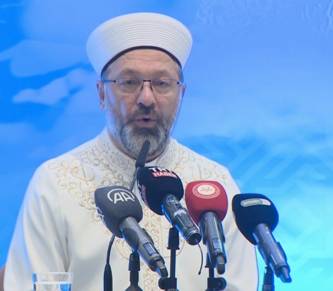 Diyanet İ̇şleri Başkanı Erbaş: "Çirkin Provokasyonların Önü Alınmazsa Daha Vahim Sorunlara Sebep Olması Kaçınılmazdır"