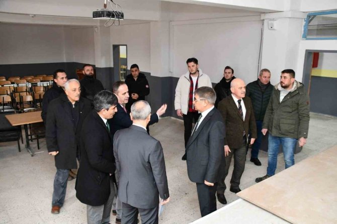 Okullar Depreme Karşı Güçlendiriliyor