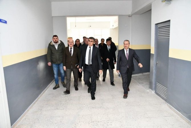 Okullar Depreme Karşı Güçlendiriliyor