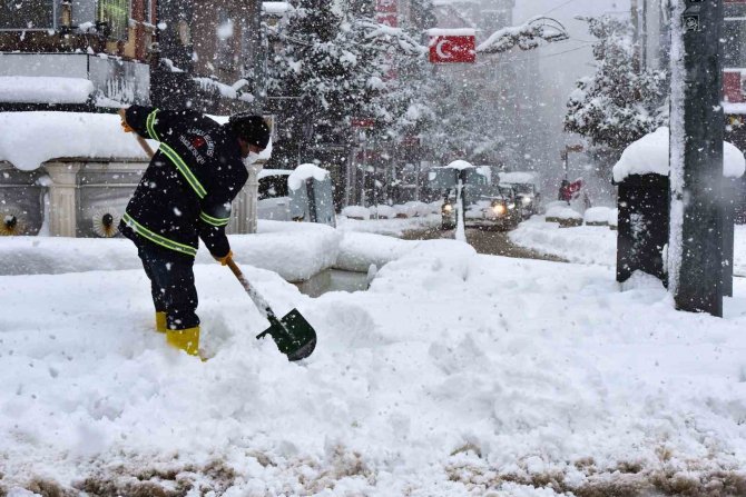 Karesi Belediyesi Karla Mücadeleye Hazır
