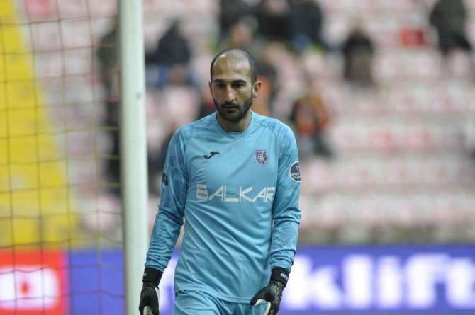 Spor Toto Süper Lig: Kayserispor: 0 - Medipol Başakşehir: 0 (İ̇lk Yarı)