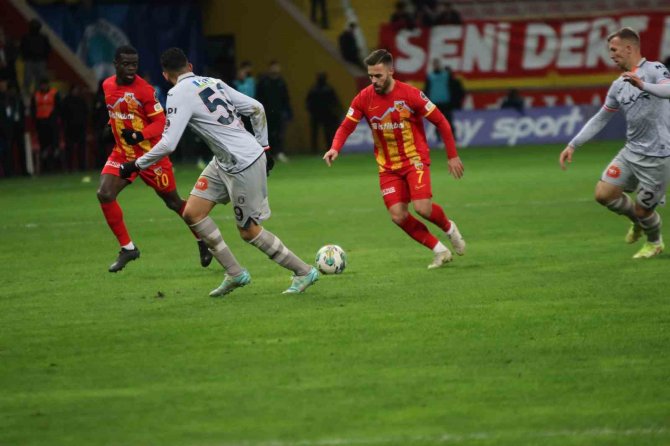 Spor Toto Süper Lig: Kayserispor: 1 - Medipol Başakşehir: 0 (Maç Sonucu)