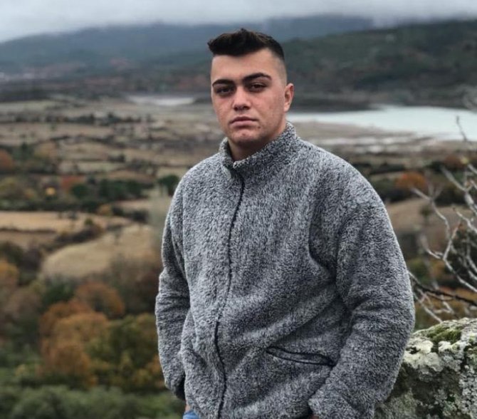 Bayramiç’te Dere Yatağına Uçan Otomobildeki 2 Kişi Hayatını Kaybetti