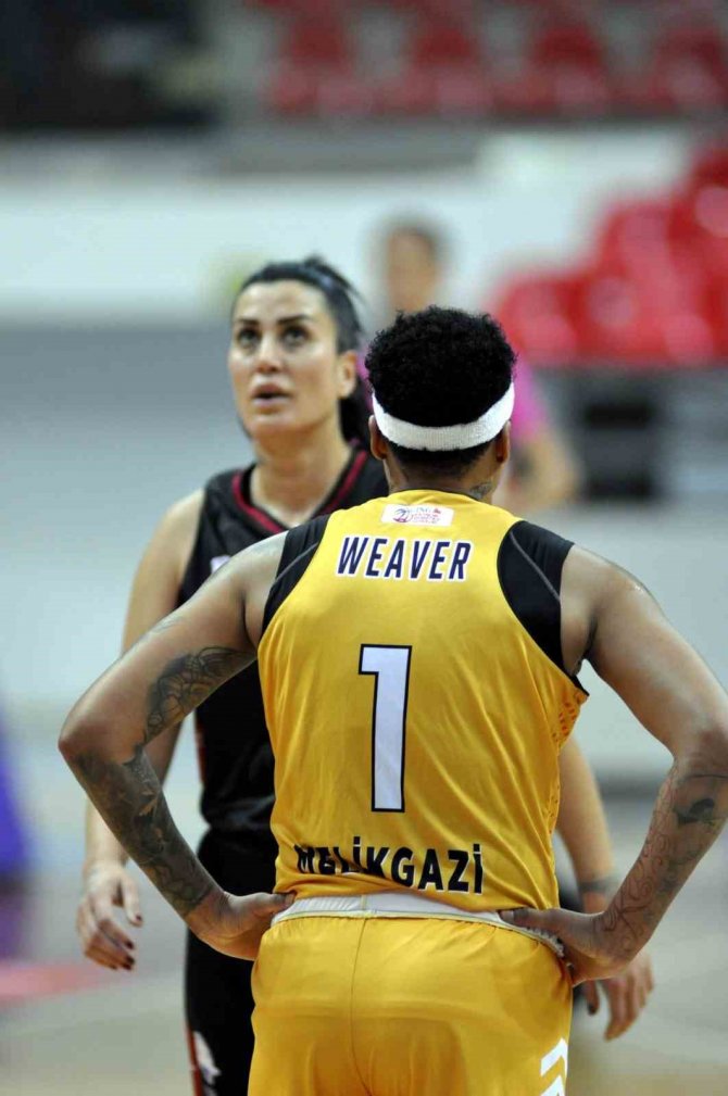 En Skorer İsim Lyndra Weaver