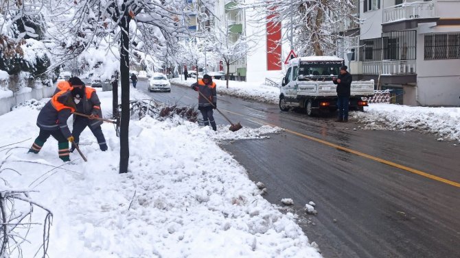 Malatya Karlı Bir Güne Uyandı