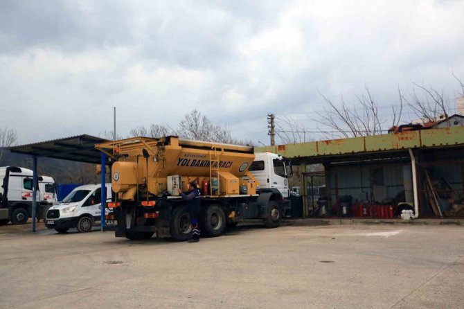 Başkan Gürün Karla Mücadele Ekiplerinden Bilgi Aldı