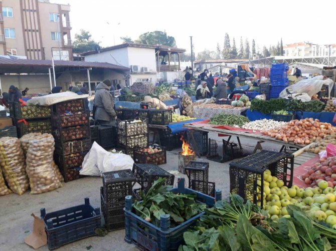 Halk Pazarını Soğuk Vurdu