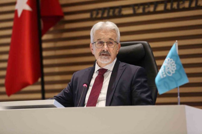 Nilüfer’den Üniversite Öğrencisine Ulaşım Desteği