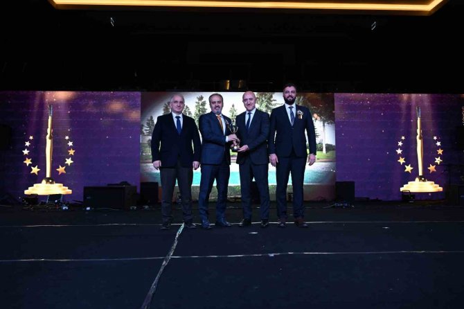 Bursa Büyükşehir’in ‘Yeşil’ Uygulamalarına 3 Ödül