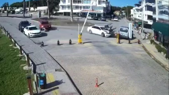 Didim’deki Silahlı Saldırı Sonrası Meydana Gelen Kazanın Görüntüleri Ortaya Çıktı
