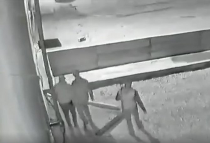 Hırsızları Güvenlik Kamerasına Takıldı, Yakalanıp Tutuklandı