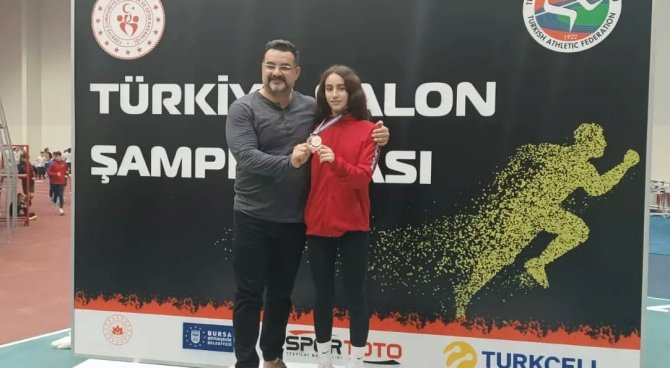 Aydınlı Öykü, Bir Saniye Farkla Türkiye İkincisi Oldu