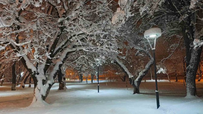 Tatvan’da Masalsı Kar Manzaraları
