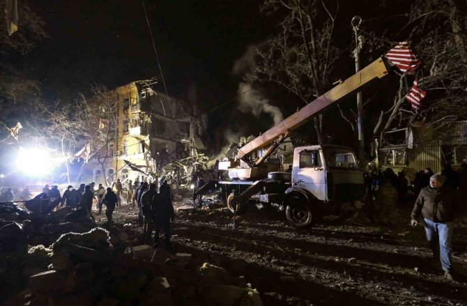Rusya, Kramatorsk’ta Apartmanı Vurdu: 3 Ölü, 20 Yaralı