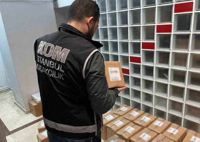 İ̇stanbul’da Sahte İçki Operasyonunda 5 Şüpheli Gözaltına Alındı