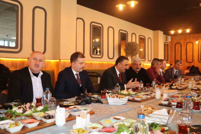 Siirt Valisi Hacıbektaşoğlu, Basın Mensuplarıyla Bir Araya Geldi
