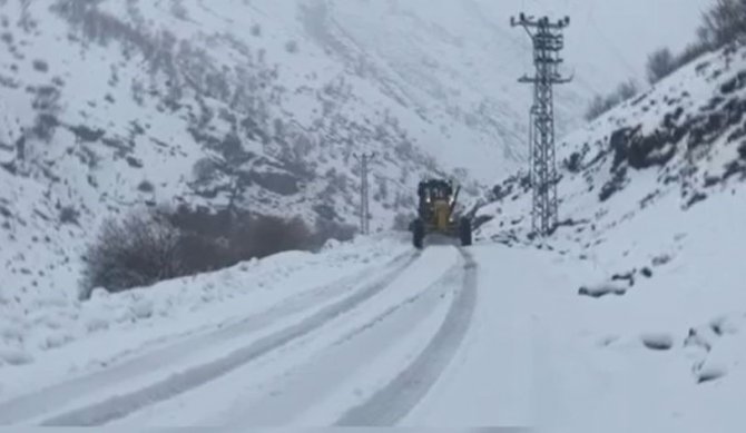 Şırnak’ta 26 Yerleşim Yerine Ulaşım Sağlanamıyor