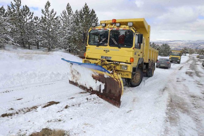 Kapanan Köy Yolları Bir Bir Açılıyor