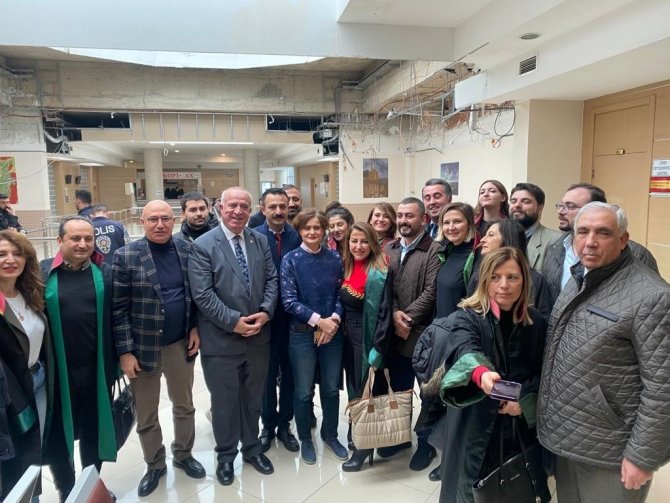 ‘Cumhurbaşkanına Hakaret’ten Yargılanan Eren Erdem Hakkında Beraat
