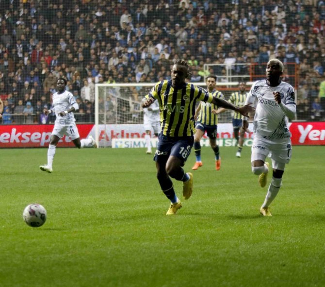 Spor Toto Süper Lig: Adana Demirspor: 0 - Fenerbahçe: 0 (İ̇lk Yarı)