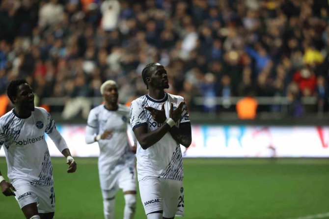 Spor Toto Süper Lig: Adana Demirspor: 1 - Fenerbahçe: 1 (Maç Sonucu)