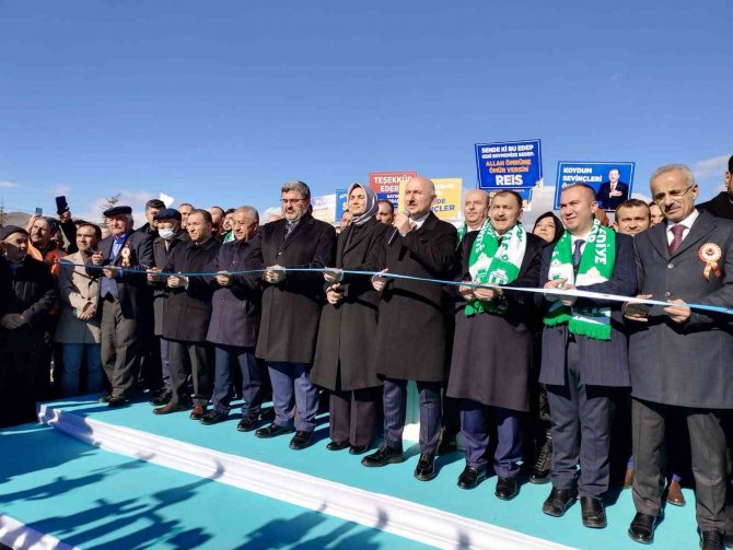 Cumhurbaşkanı Erdoğan: “Türkiye’nin Bölünmüş Yol Uzunluğunun 2023’te 30 Bin Kilometre Olacak”