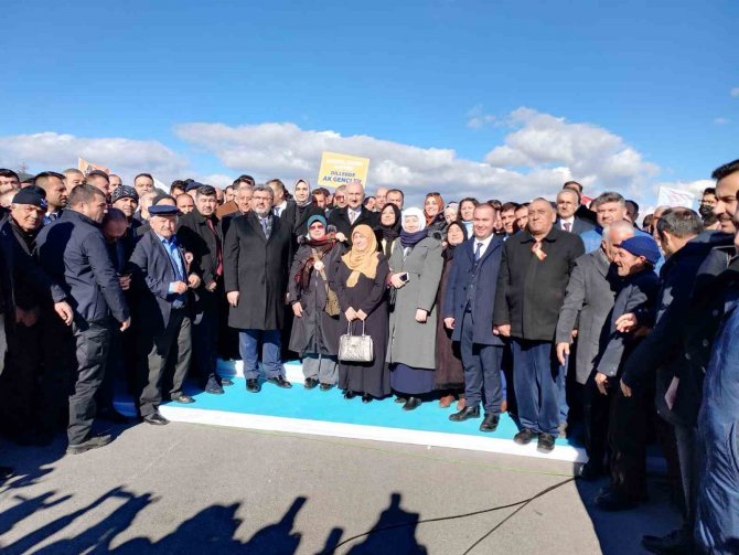 Cumhurbaşkanı Erdoğan: “Türkiye’nin Bölünmüş Yol Uzunluğunun 2023’te 30 Bin Kilometre Olacak”