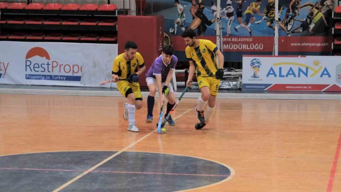 Salon Hokeyi Süper Lig 2. Etap Lideri Gaziantep Polisgücü