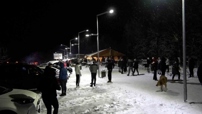 Kar Hem Eğlendirdi Hem Uğraştırdı