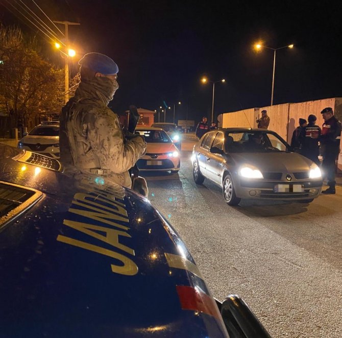 Komando Destekli Denetimlerde 1 Ayda 454 Aranan Şahıs Yakalandı