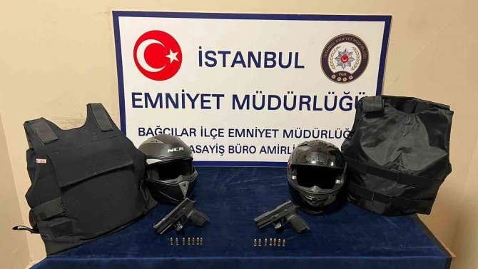 Şüpheli Araçta Bulunan Şahısların Üzerinden Tabanca, Fişek Ve 2 Adet Çelik Yelek Çıktı