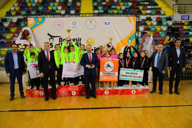 Balıkesir’de Artistik Cimnastik Şampiyonası Sona Erdi