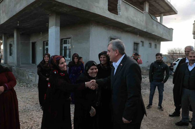 Başkan Beyazgül Mevsimlik Tarım İşçilerini Evlerinde Ziyaret Etti